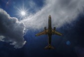 2026 职场白领健身新宠：解析内置 AI 骨骼识别技术的“智能瑜伽垫”。