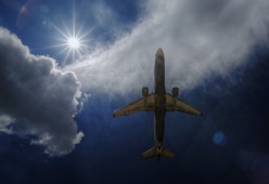 2026 职场白领健身新宠：解析内置 AI 骨骼识别技术的“智能瑜伽垫”。